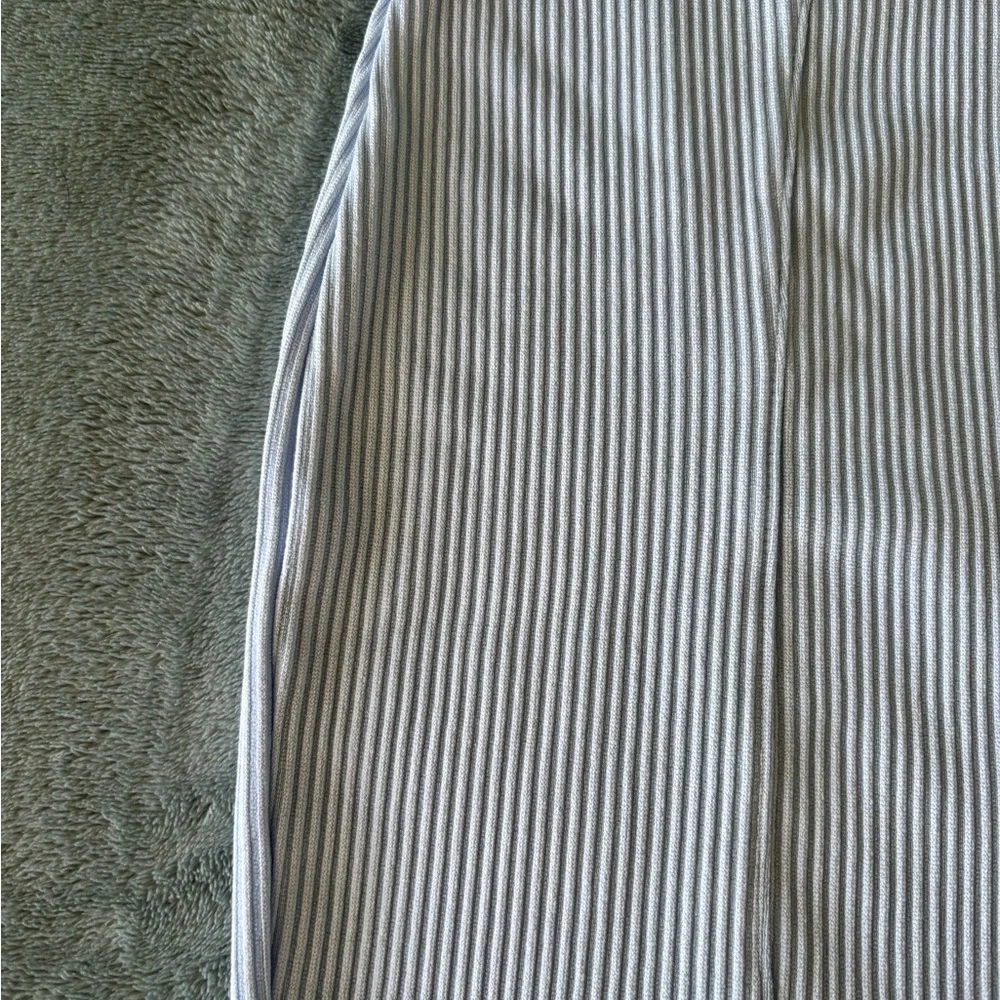 Divided Light Blue Lace-Accent Bodycon Dress - Picture 7 of 11